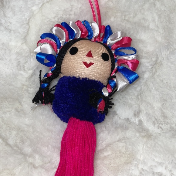 Handmade Authentic Mexican muñeca de trapo pendant - Picture 3 of 5